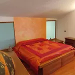 Lucy\'S House Appartamento Per Locazione Turistica
